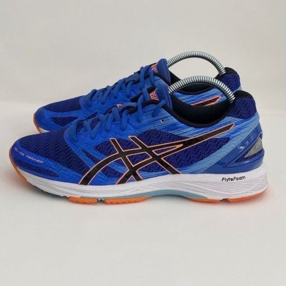 Asics кроссовки марафонки. Асикс полумарафонки. Trainer 22. Асикс гель трейнер 22. Кроссовки коралловые асикс женские.
